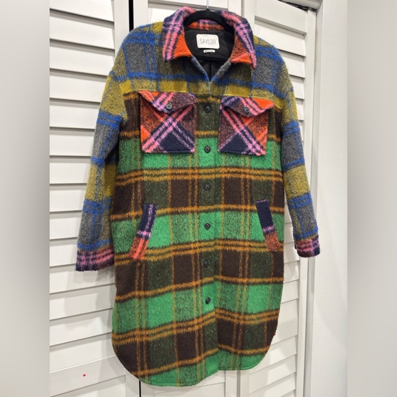 Saylor - Picture 2 of 11